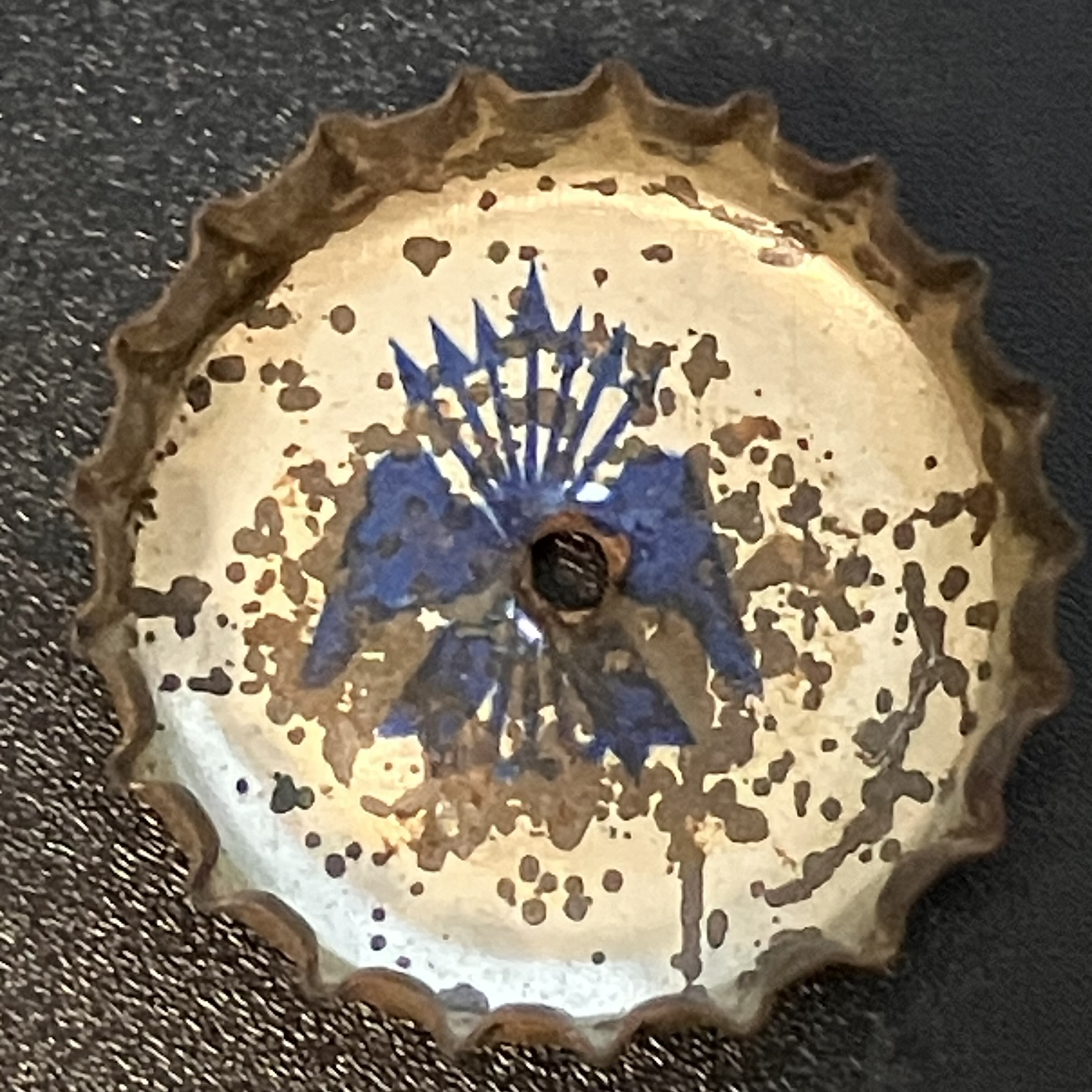 crown-cap liner of unadvertised variant