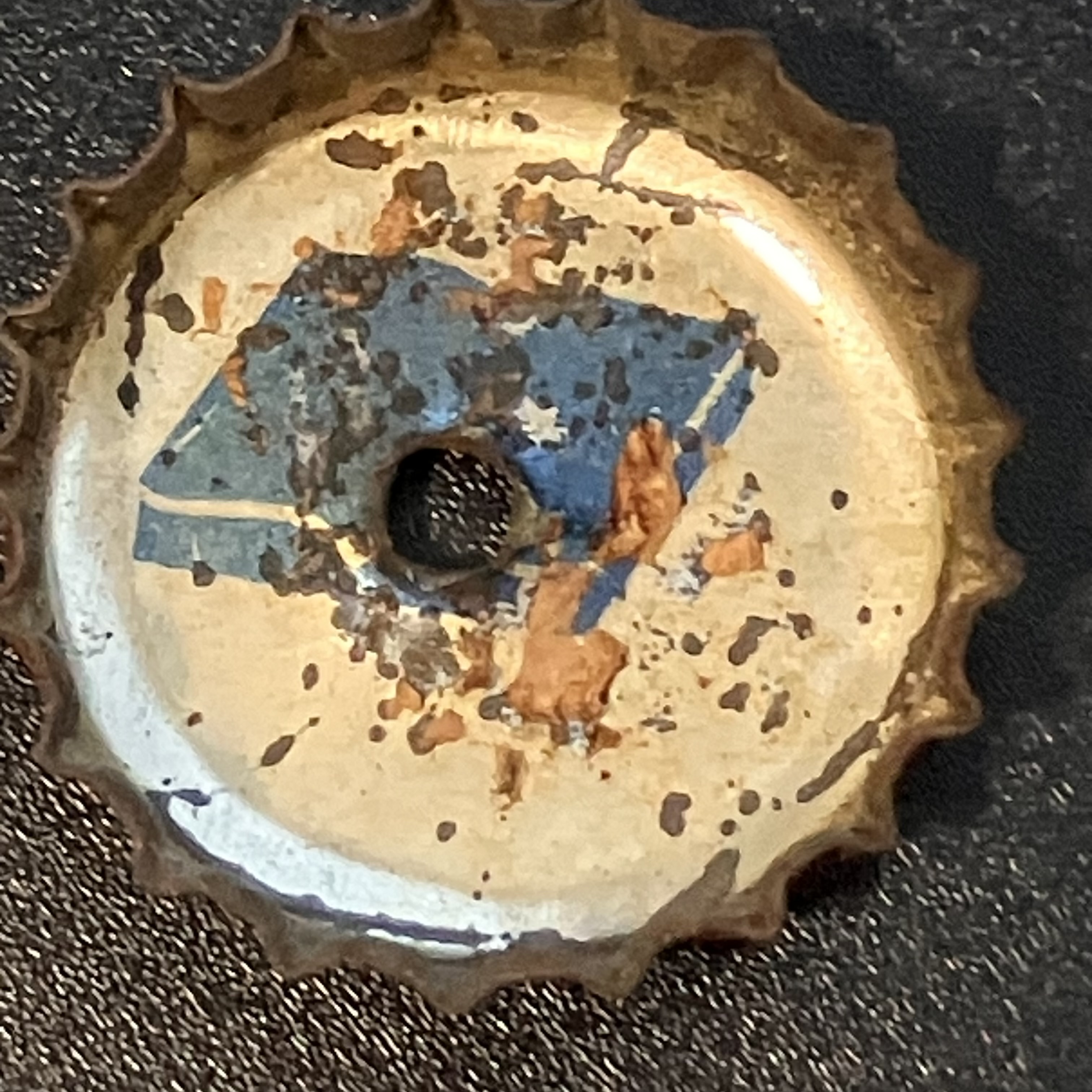 crown-cap liner of unadvertised variant