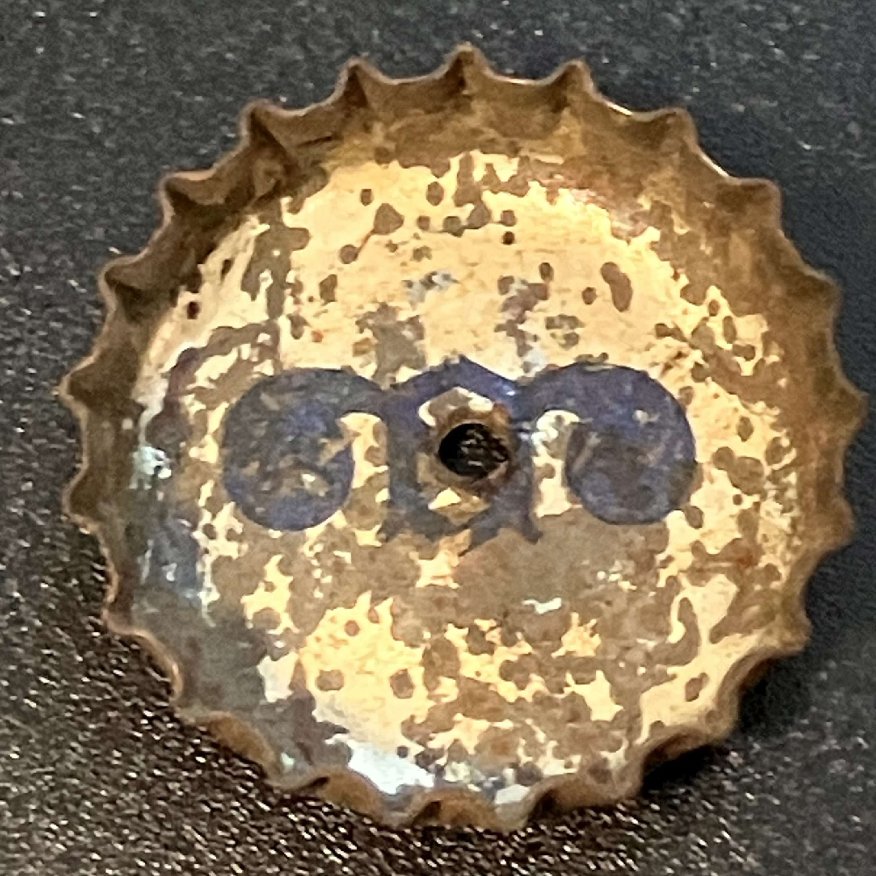 crown-cap liner of unadvertised variant