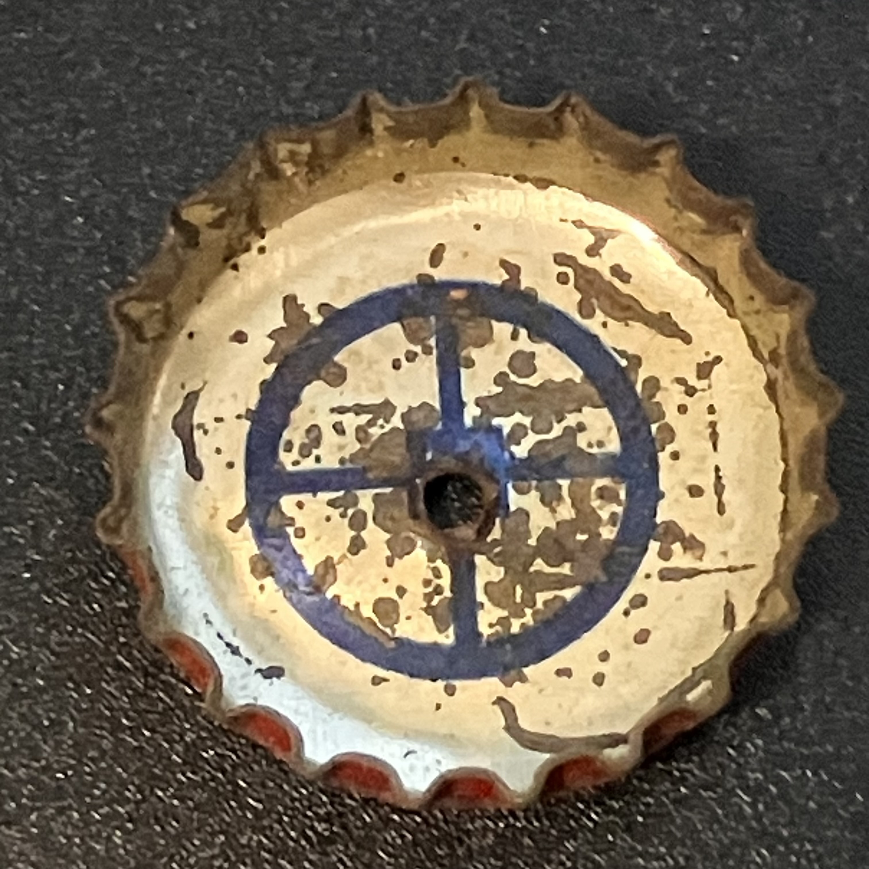 crown-cap liner of unadvertised variant