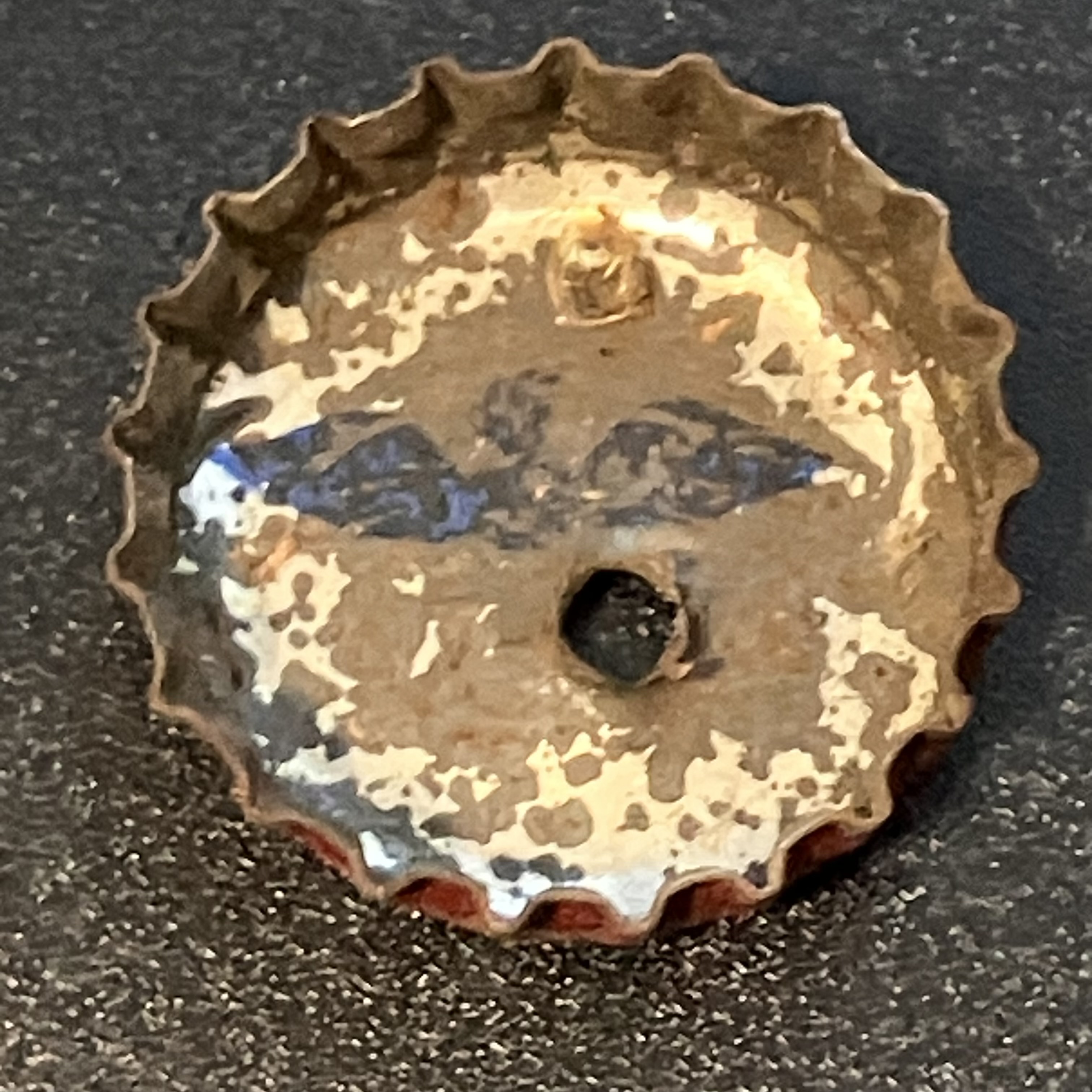 crown-cap liner of unadvertised variant