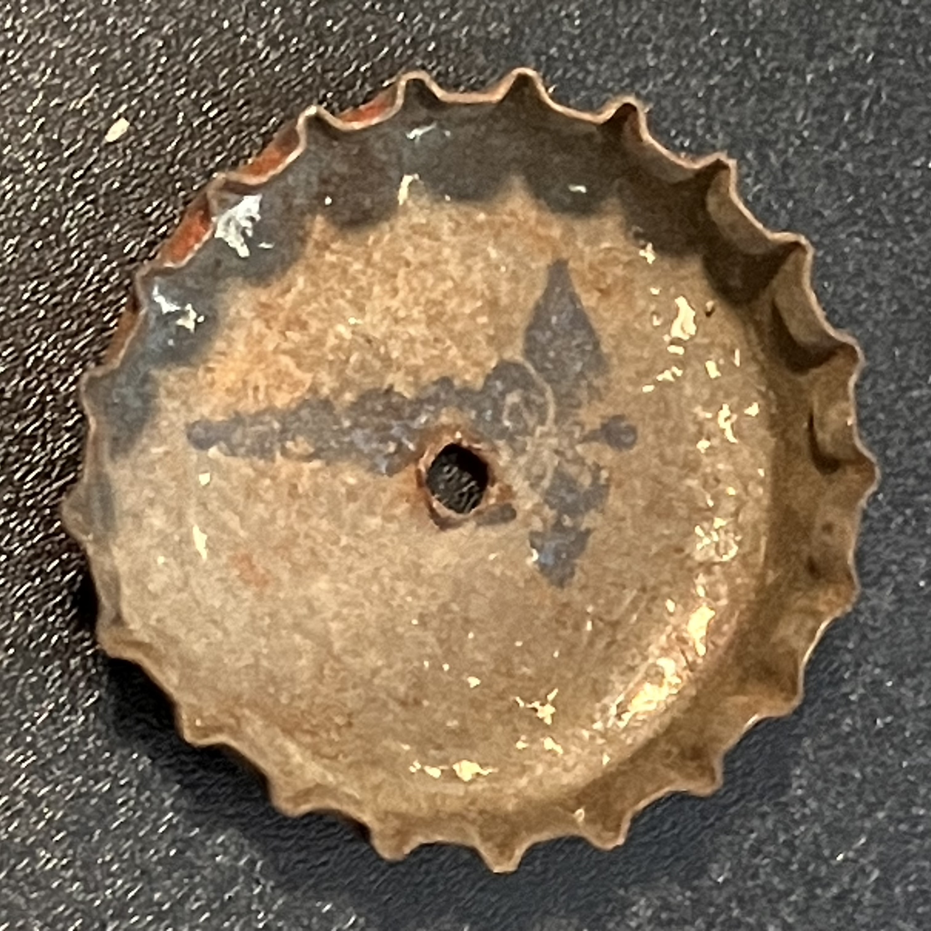 crown-cap liner of unadvertised variant