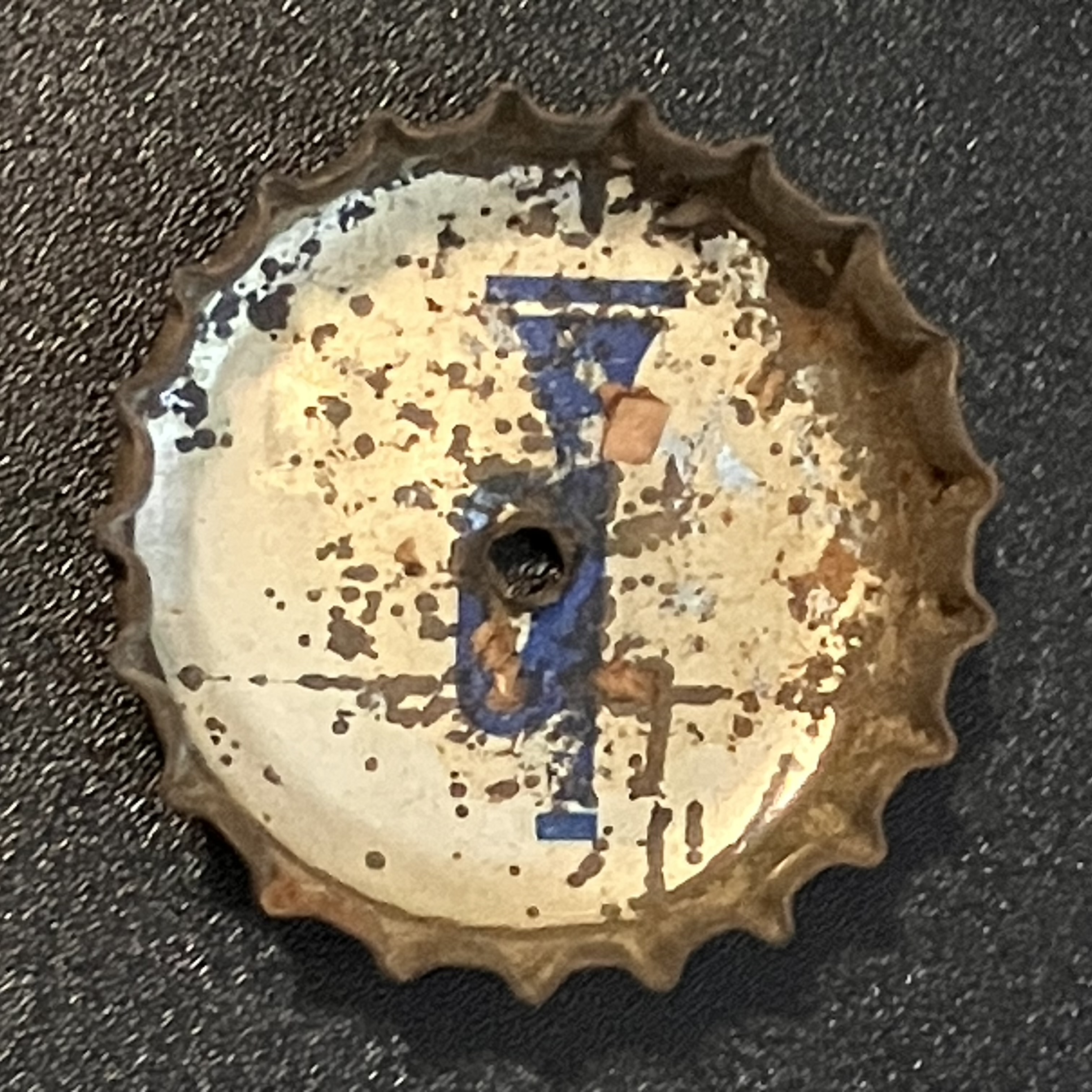 crown-cap liner of unadvertised variant